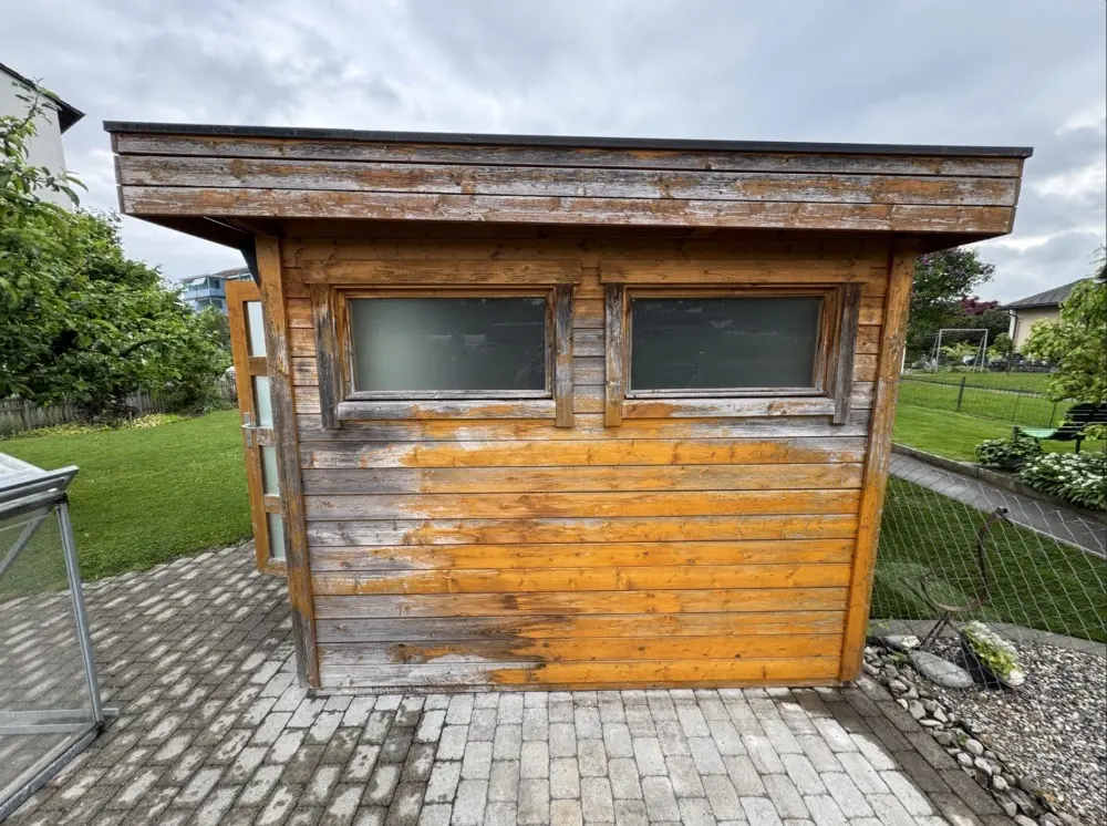 Gartenhaus vor der Aussenrenovation